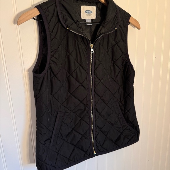 Old Navy Women’s Quilted Lightweight Black Vest Size Small - Picture 2 of 9